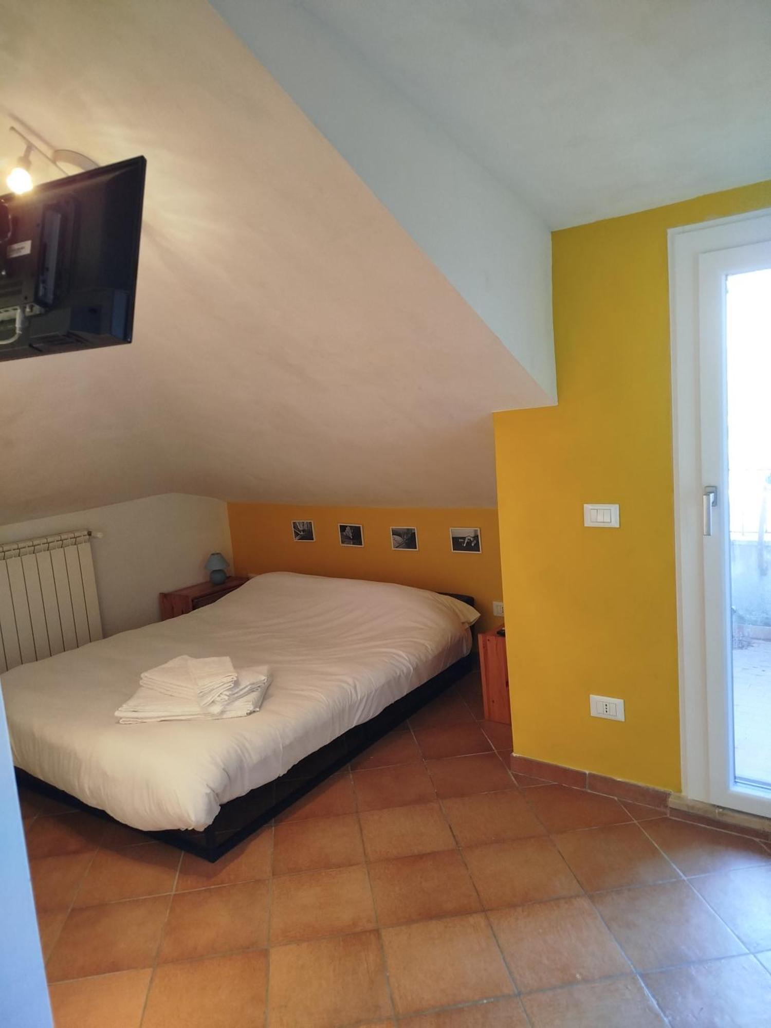 La Casa Di Pietra Bed & Breakfast Fonte Nuova Exterior photo